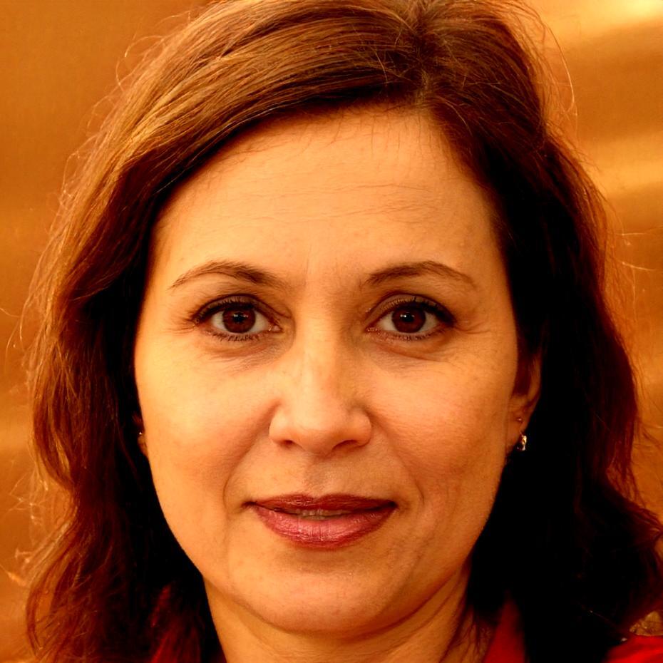 Айнур Сарсенова, куратор группы